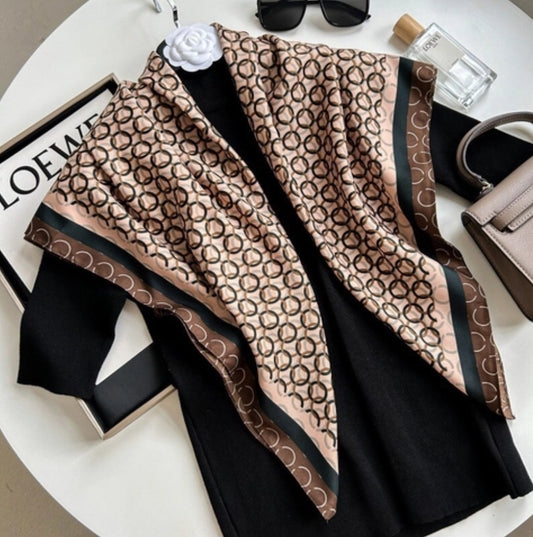 Lenço de Praia Clássico Marrom